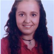 Graduada en Pedagogía e interpretación de la viola ofrece clases de: violín, viola, lenguaje musical, teclado